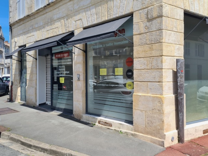 Location Immobilier Professionnel Local commercial Rochefort (17300)