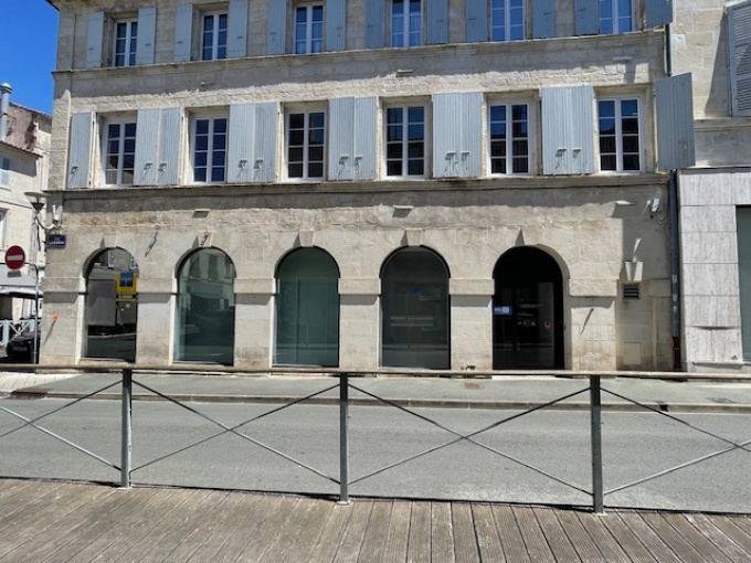 Location Immobilier Professionnel Local commercial Rochefort (17300)